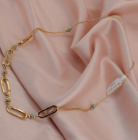 مجوهرات ذهبية يدوية الصنع